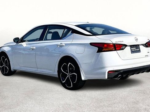 Used 2025 Nissan Altima 2.5 SR image 15