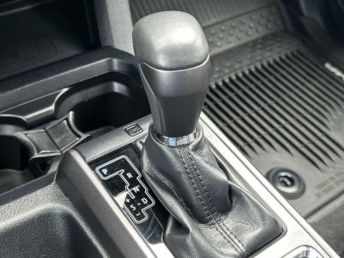 Used 2019 Toyota Tacoma TRD Off-Road AWD/4WD image 22