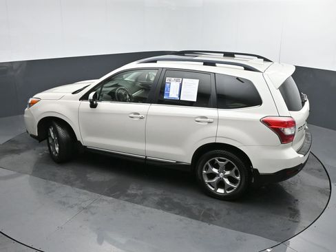 Used 2016 Subaru Forester 2.5i Touring w/ Eyesight & Navigation System image 39