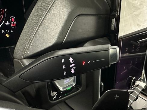 Used 2025 GMC Yukon XL Denali w/ Sun & Power Step Package image 23