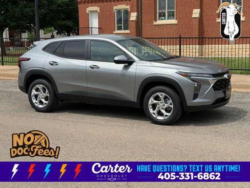 New 2026 Chevrolet Trax LS w/ LS Convenience Package FWD image 1
