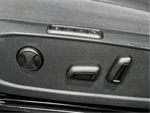 Used 2023 Volkswagen ID.4 Pro S image 7