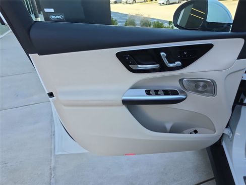 Used 2026 Mercedes-Benz GLC 300 4MATIC image 20