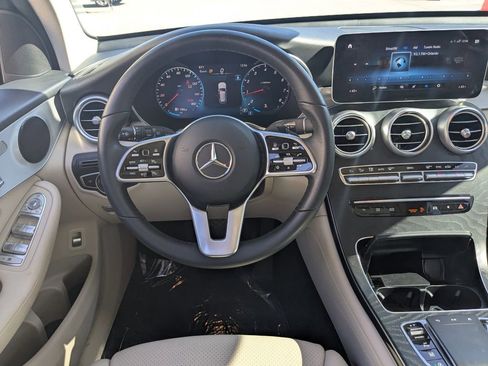 Used 2022 Mercedes-Benz GLC 300 GLC 300 image 3