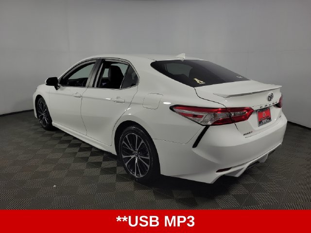 Used 2020 Toyota Camry SE FWD image 6