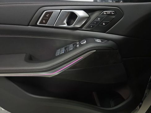 Certified 2024 BMW X7 xDrive40i image 23