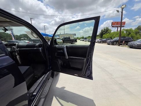 Used 2015 Toyota 4Runner SR5 RWD image 25
