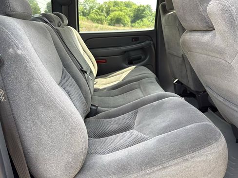 Used 2007 Chevrolet Silverado 2500 LT w/ Heavy-Duty Power Package AWD/4WD image 25