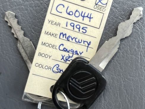 Used 1995 Mercury Cougar XR7 image 21