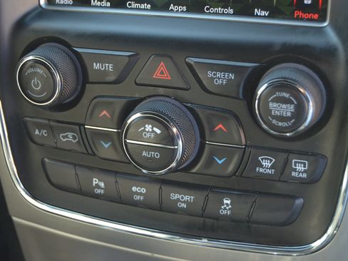 Used 2018 Jeep Grand Cherokee Limited RWD image 31