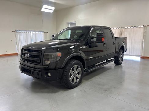 Used 2014 Ford F150 FX4 w/ Equipment Group 402A Luxury AWD/4WD image 4