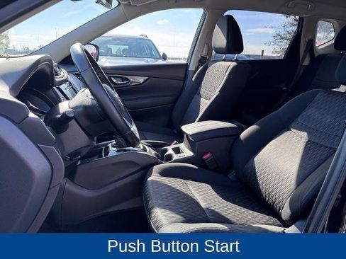 Used 2020 Nissan Rogue SV image 8