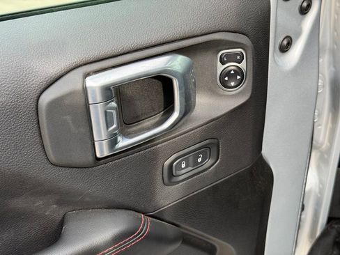 Used 2024 Jeep Wrangler Unlimited Rubicon w/ Safety Group AWD/4WD image 11