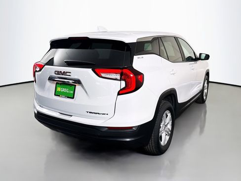 Used 2022 GMC Terrain SLE FWD image 10