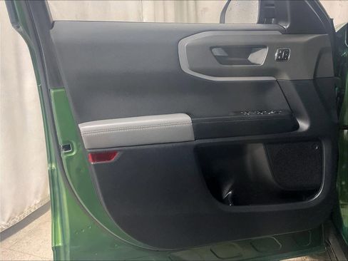 Used 2025 Ford Bronco Sport Badlands image 9