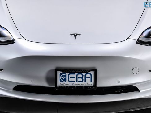 Used 2021 Tesla Model 3 Standard Range Plus image 9
