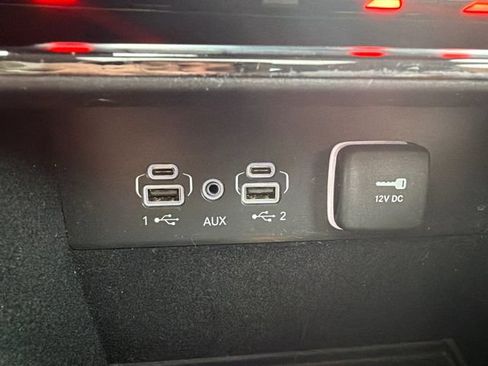 Used 2023 Jeep Grand Cherokee Summit AWD/4WD image 37