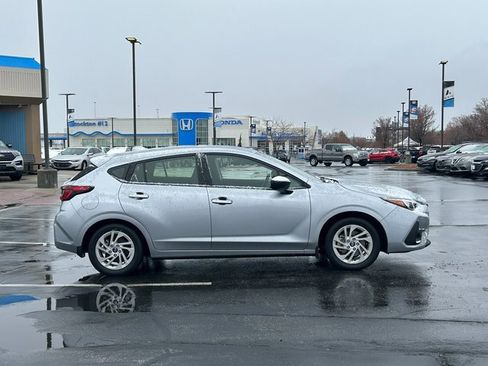 Used 2024 Subaru Impreza 2.0i image 2