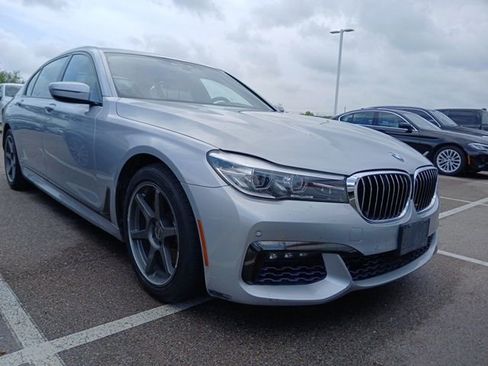 Used 2018 BMW 740i RWD image 7