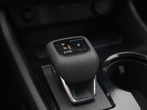 Certified 2025 Nissan Rogue SV AWD/4WD image 19
