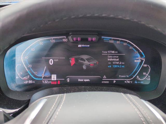 Used 2023 BMW 530e w/ Premium Package RWD image 9