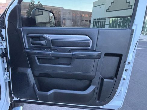 Used 2022 RAM 2500 Tradesman w/ Safety Group image 10