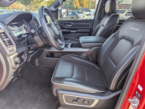 Used 2024 RAM 1500 Laramie image 10