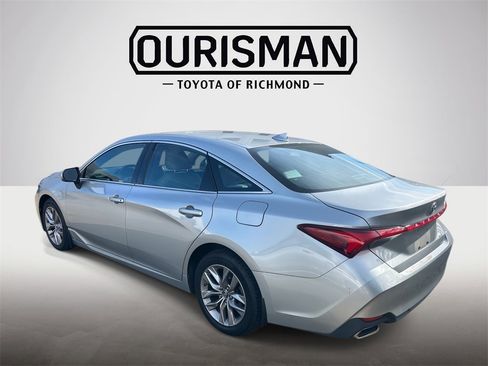 Certified 2019 Toyota Avalon XLE image 5