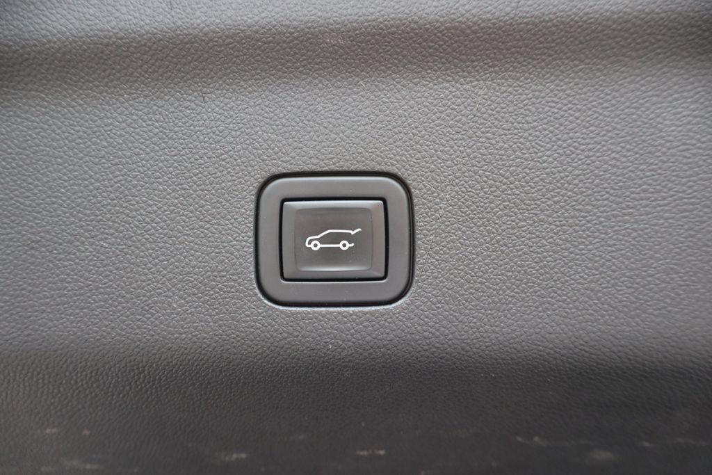 Used 2021 GMC Yukon SLT w/ SLT Premium Package AWD/4WD image 24