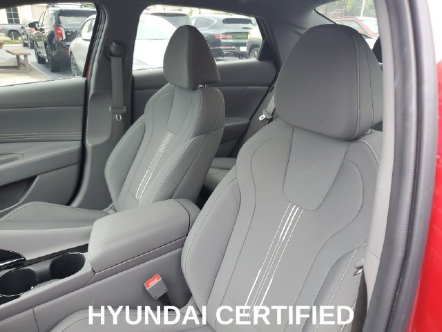 Used 2025 Hyundai Elantra SEL FWD image 11