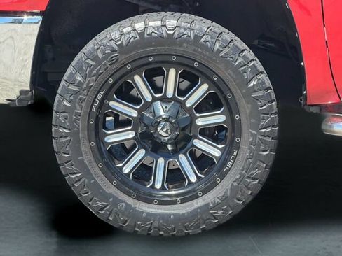 Used 2015 Toyota Tundra Limited w/ Limited Premium Package AWD/4WD image 32