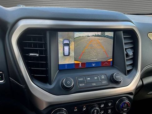 Used 2019 GMC Acadia Denali w/ Technology Package AWD/4WD image 14