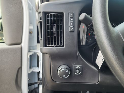 New 2025 Chevrolet Express 2500 w/ Driver Convenience Package image 31