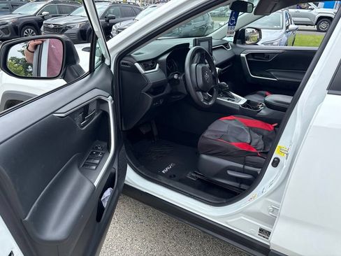 Used 2019 Toyota RAV4 LE w/ Carpet Mat Package AWD/4WD image 14