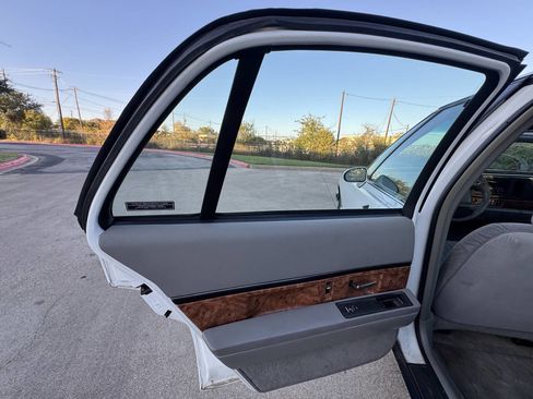 Used 1995 Buick Le Sabre Custom image 21