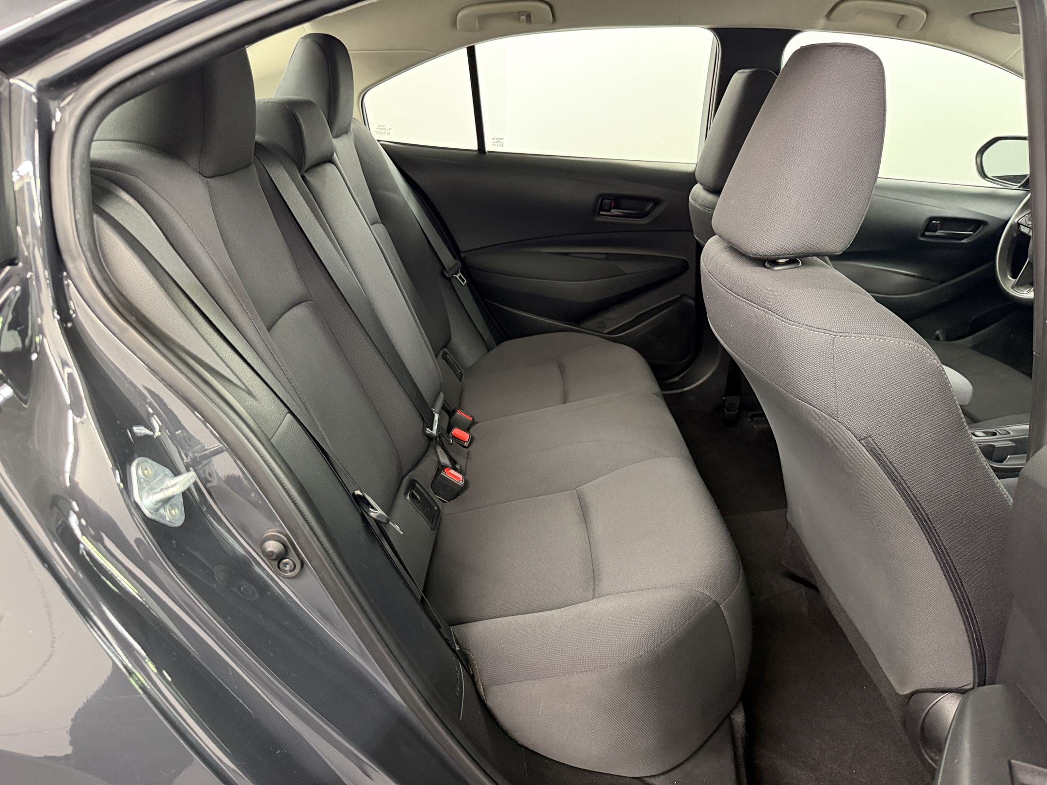 Used 2024 Toyota Corolla LE FWD image 29