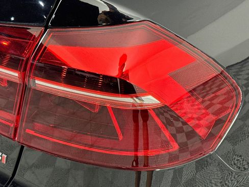 Used 2018 Volkswagen Passat 2.0T S image 32