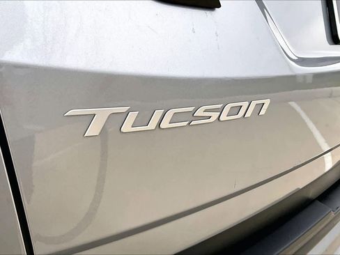 Certified 2025 Hyundai Tucson SE image 29