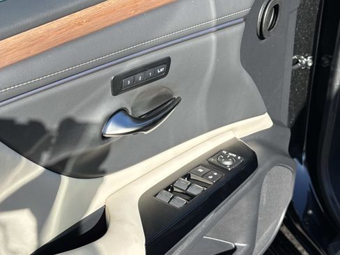 New 2025 Lexus ES 350 w/ Premium Package image 18