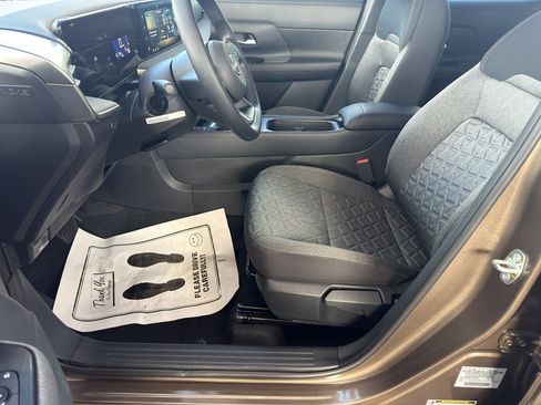 New 2026 Nissan Kicks SV image 15