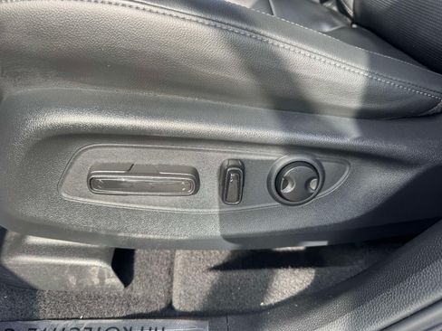 Used 2024 Honda CR-V EX-L image 19