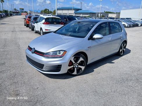 Used 2017 Volkswagen GTI SE FWD image 1