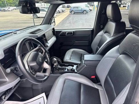 Used 2024 Ford Bronco Big Bend w/ Sasquatch Package AWD/4WD image 12