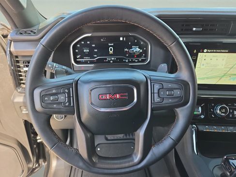 Used 2023 GMC Sierra 1500 AT4 w/ AT4 Preferred Package AWD/4WD image 11