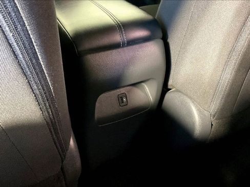 Used 2021 Nissan Sentra SV image 33