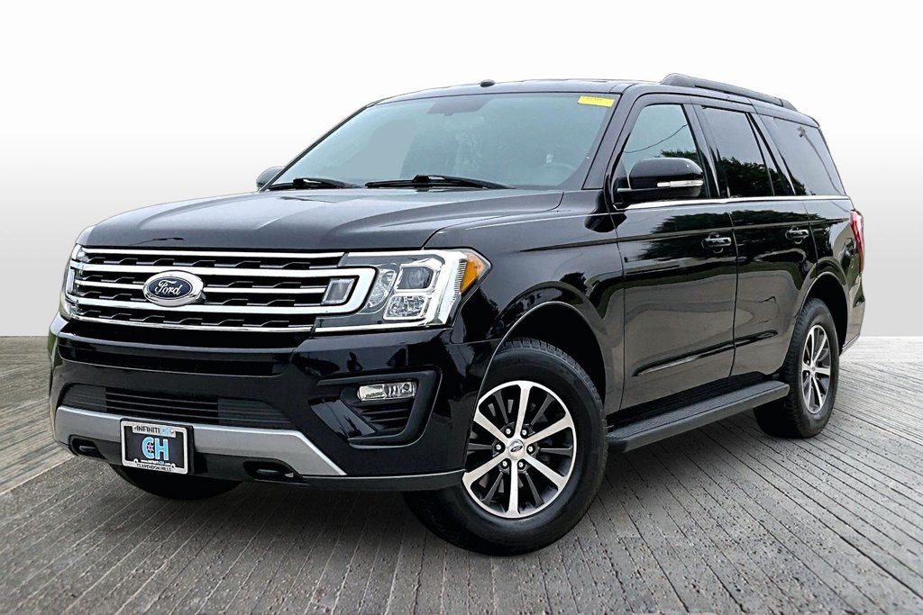 Used 2019 Ford Expedition XLT w/ Equipment Group 201A AWD/4WD image 3
