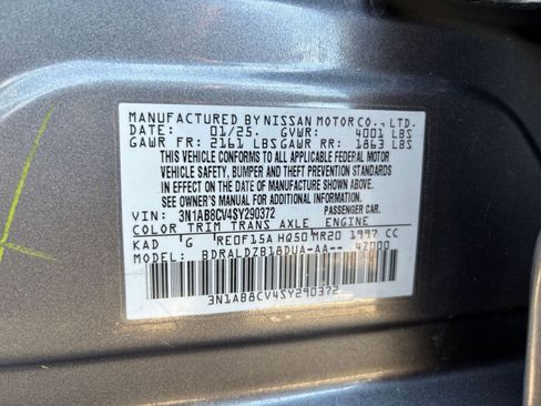 Used 2025 Nissan Sentra SV image 27
