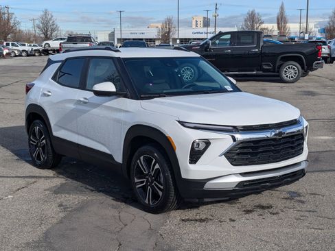 New 2025 Chevrolet TrailBlazer LT w/ LT Cold Weather Package image 7