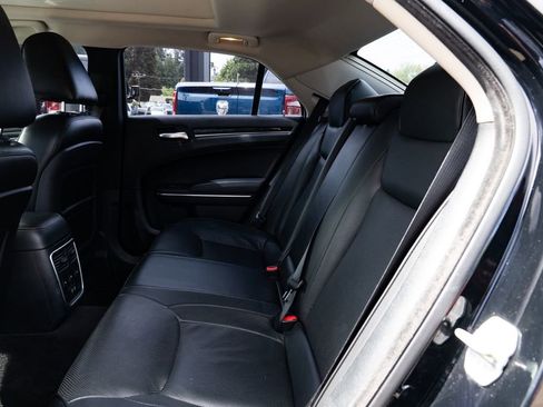 Used 2016 Chrysler 300 C RWD image 19