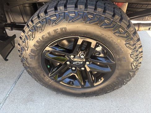 New 2026 Chevrolet Silverado 1500 Custom Trail Boss AWD/4WD image 25